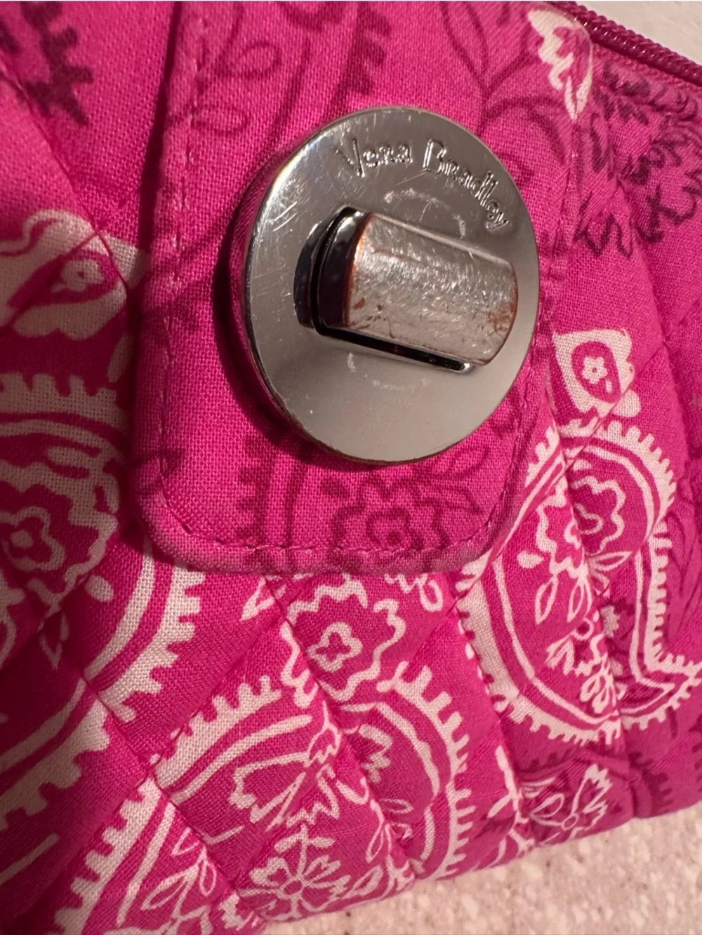Vera Bradley Large Turnlock Wallet Stamped Hot Pink Paisley Quilted Cotton Zip - Picture 4 of 10